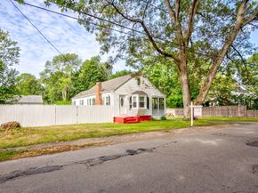 115 Ettrick St, Brockton MA 02301