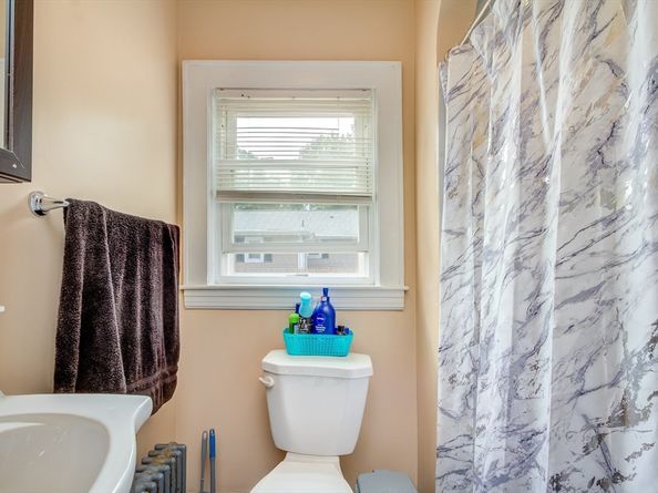 115 Ettrick St, Brockton MA 02301
