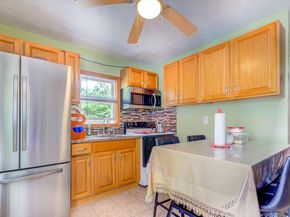 115 Ettrick St, Brockton MA 02301