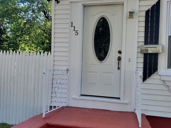 115 Ettrick St, Brockton MA 02301