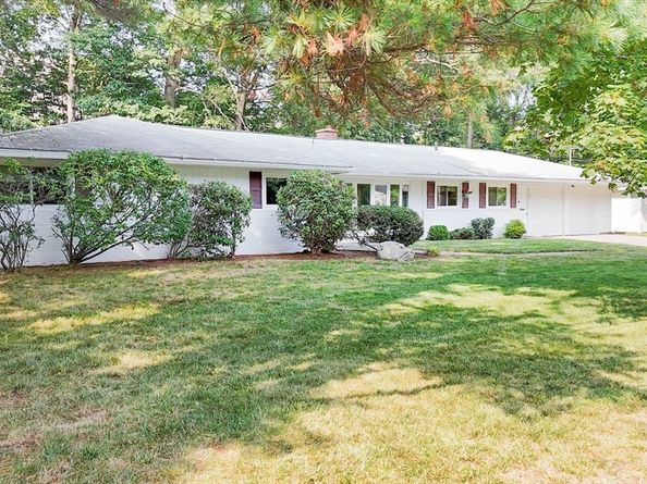 49 Barry Rd, Worcester MA 01609