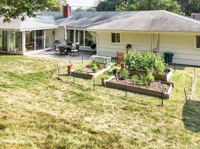 49 Barry Rd, Worcester MA 01609
