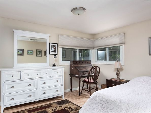 49 Barry Rd, Worcester MA 01609