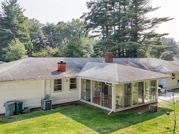 49 Barry Rd, Worcester MA 01609