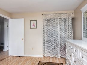 49 Barry Rd, Worcester MA 01609