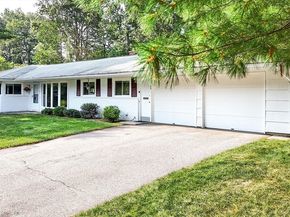49 Barry Rd, Worcester MA 01609