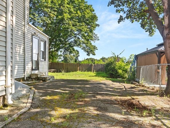 20 Rosseter St, Boston MA 02121