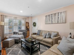 315 Cambridge St 102B, Worcester MA 01603