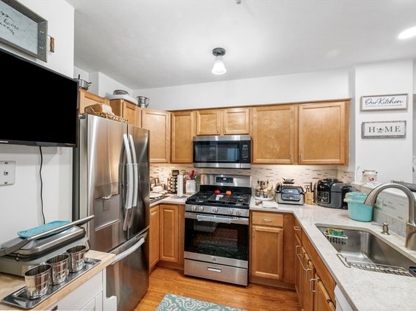 315 Cambridge St 102B, Worcester MA 01603