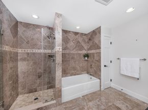 568 Wellesley St, Weston MA 02493