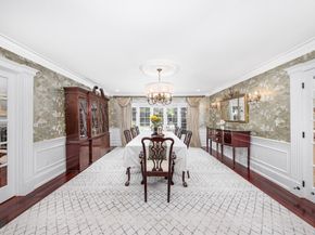 568 Wellesley St, Weston MA 02493