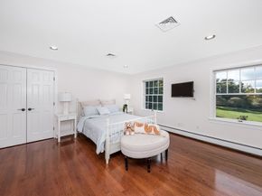 568 Wellesley St, Weston MA 02493