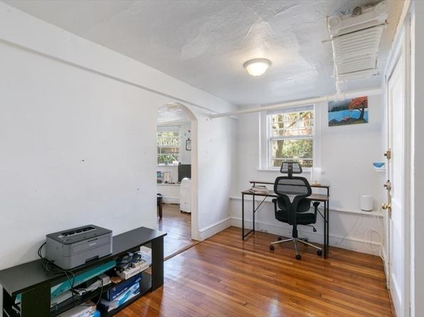 20 Claflin Rd A, Brookline MA 02445