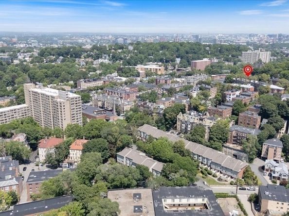 20 Claflin Rd A, Brookline MA 02445