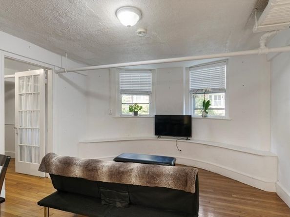 20 Claflin Rd A, Brookline MA 02445