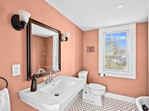 18 Pine Island Rd, Mattapoisett MA 02739