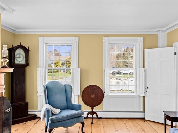 18 Pine Island Rd, Mattapoisett MA 02739