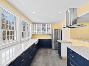 18 Pine Island Rd, Mattapoisett MA 02739