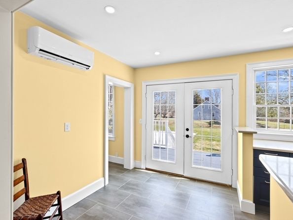 18 Pine Island Rd, Mattapoisett MA 02739
