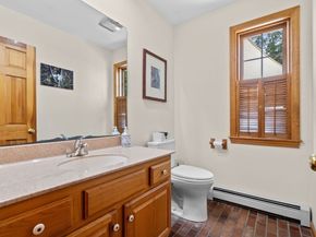 9 Stagecoach Rd, Princeton MA 01541