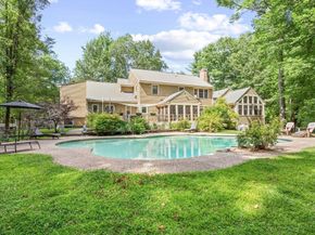 9 Stagecoach Rd, Princeton MA 01541