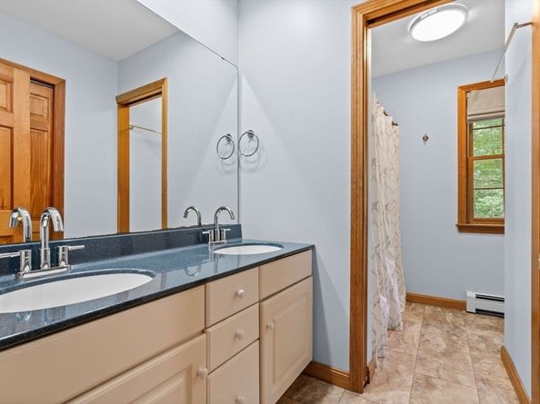 9 Stagecoach Rd, Princeton MA 01541