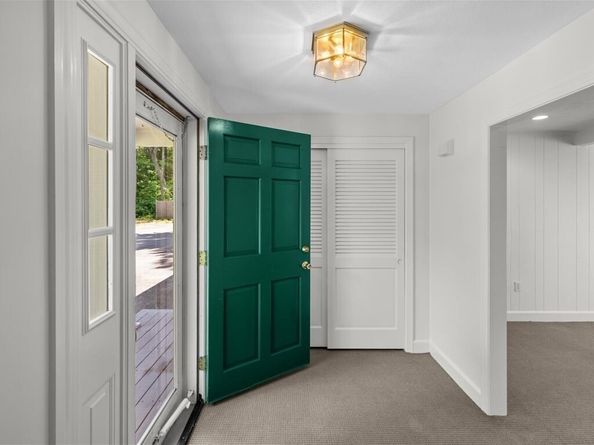 15 Woodridge Rd, Dover MA 02030