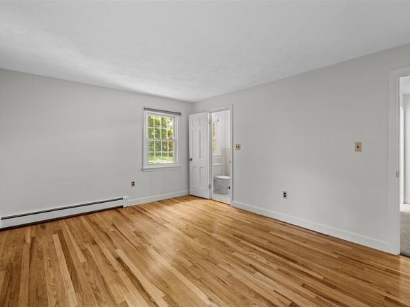 15 Woodridge Rd, Dover MA 02030