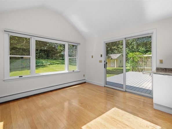 15 Woodridge Rd, Dover MA 02030