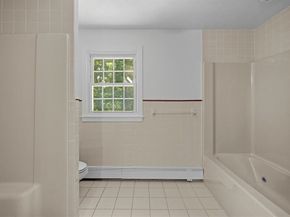15 Woodridge Rd, Dover MA 02030