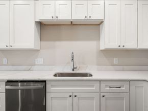 18 Danielles Way, Worcester MA 01606
