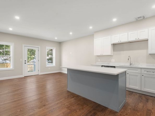 18 Danielles Way, Worcester MA 01606