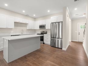 18 Danielles Way, Worcester MA 01606