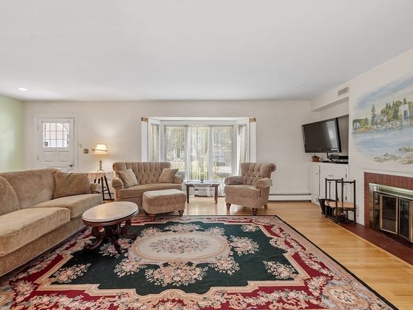 9 Chase St, Newburyport MA 01950