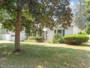 9 Chase St, Newburyport MA 01950