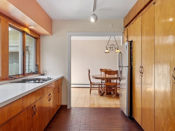 9 Chase St, Newburyport MA 01950