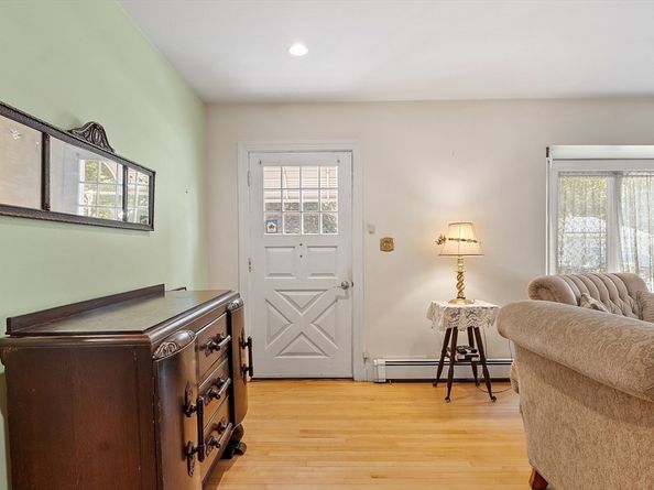 9 Chase St, Newburyport MA 01950