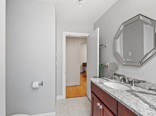 9 Chase St, Newburyport MA 01950