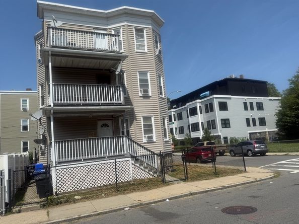 29 Torrey St, Boston MA 02124