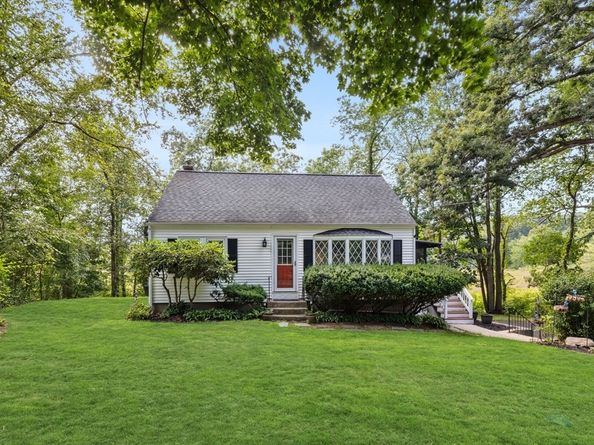 84 Central St, Acton MA 01720