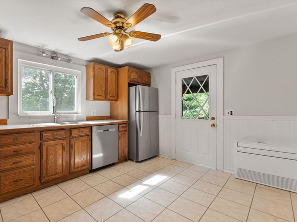 84 Central St, Acton MA 01720