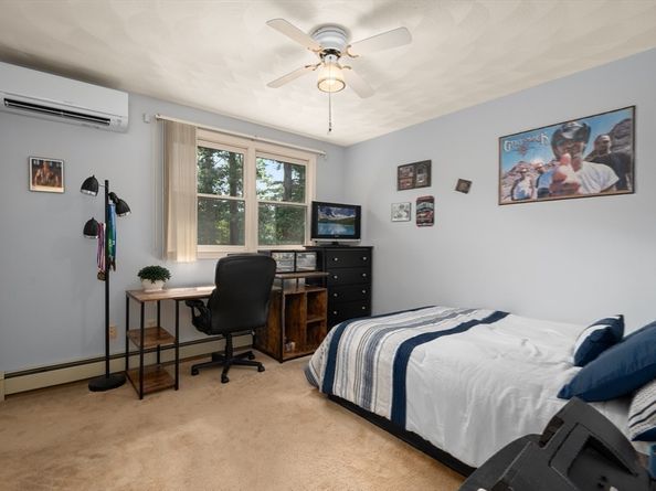 20 Hemlock Rd, Tewksbury MA 01876