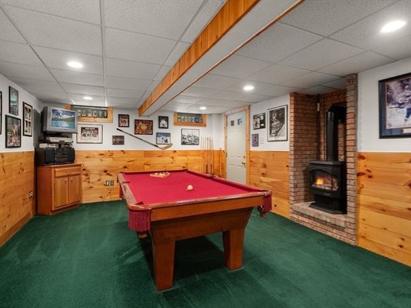 20 Hemlock Rd, Tewksbury MA 01876