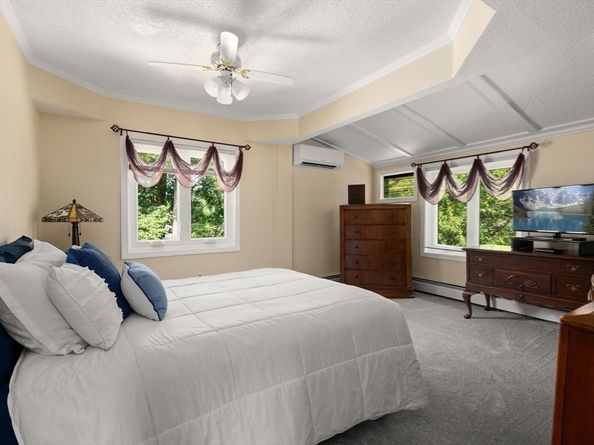 20 Hemlock Rd, Tewksbury MA 01876