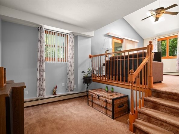 20 Hemlock Rd, Tewksbury MA 01876
