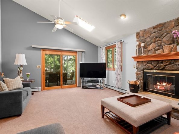 20 Hemlock Rd, Tewksbury MA 01876