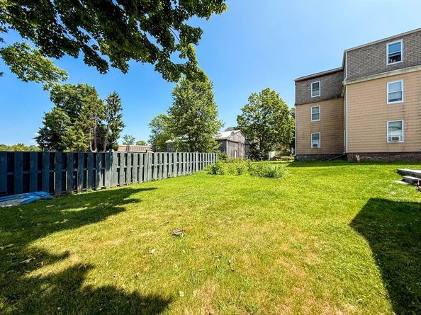85 Prescott St, Lancaster MA 01523