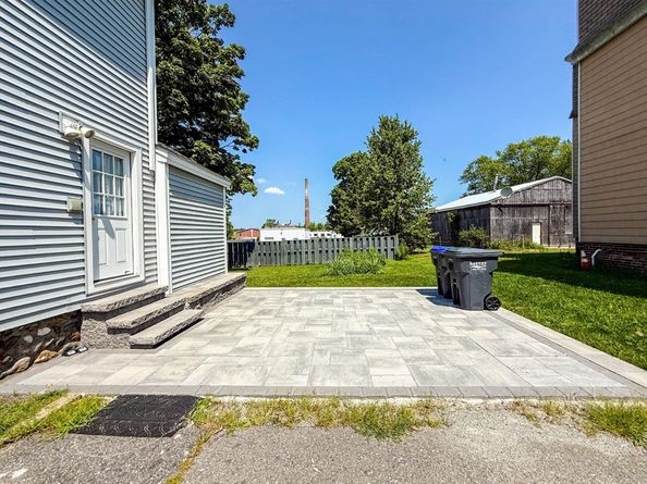 85 Prescott St, Lancaster MA 01523