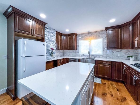 85 Prescott St, Lancaster MA 01523