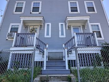 15 Ellington St.